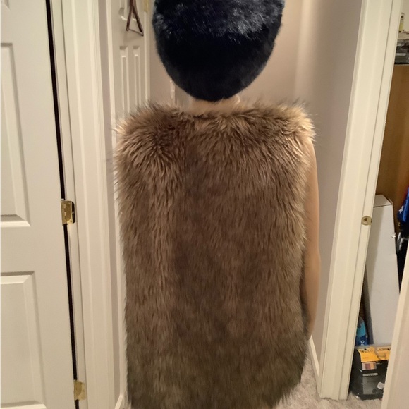 MERONA Faux Golden Island Fox Fur Vest Size Medium - Picture 4 of 16